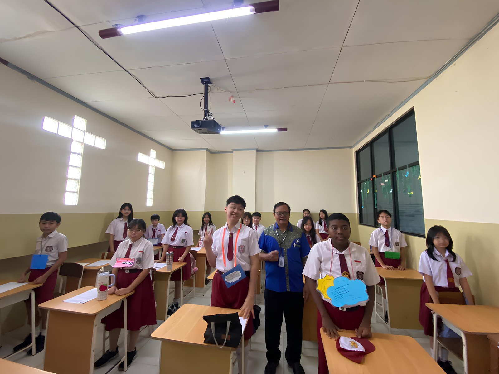 MPLS SMP Kristen Immanuel : Bersama Ciptakan Hari Pertama Masuk Sekolah yang "Ramah, Aman, Nyaman dan Bermakna"